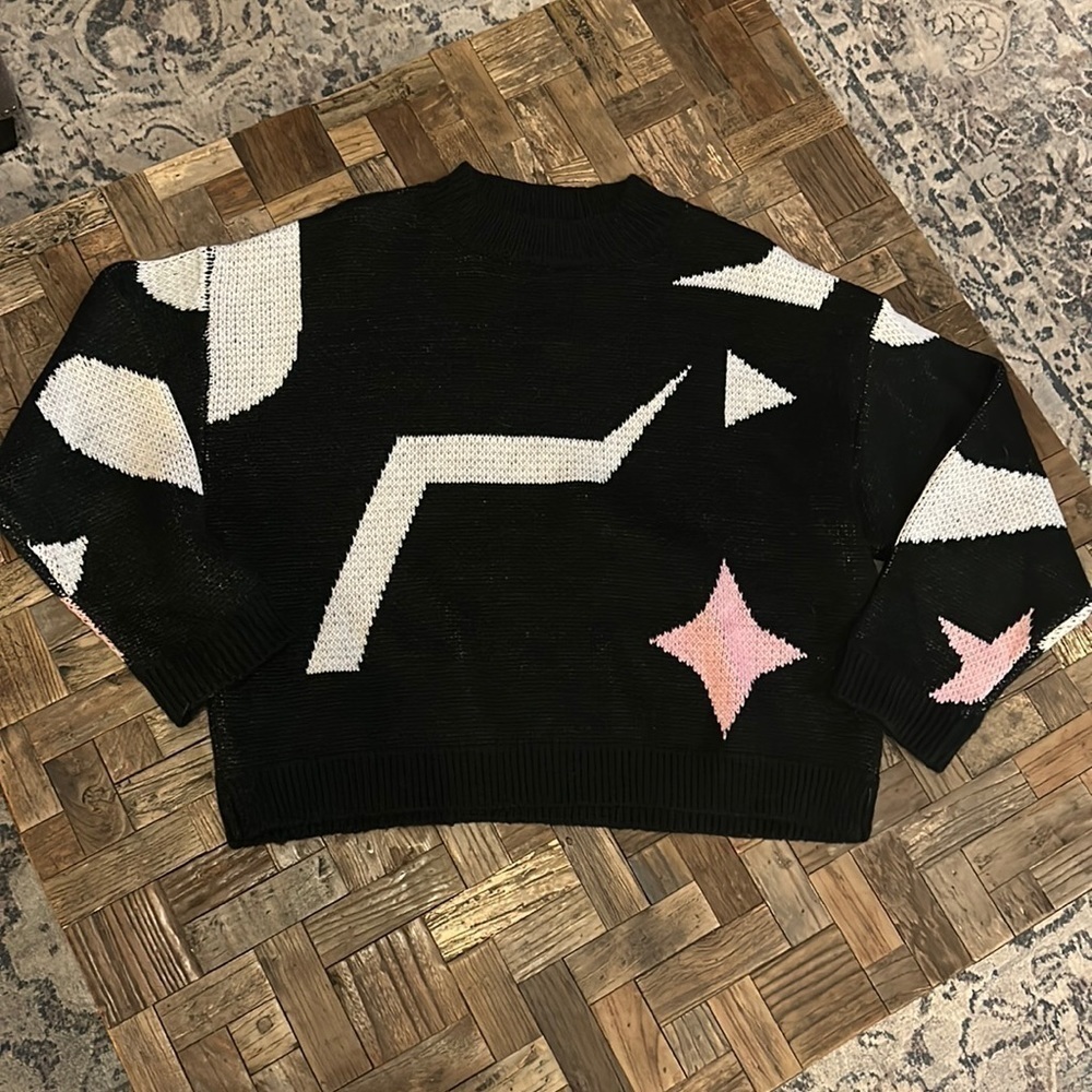 Vestique Geometeic Print Mock Neck Sweater